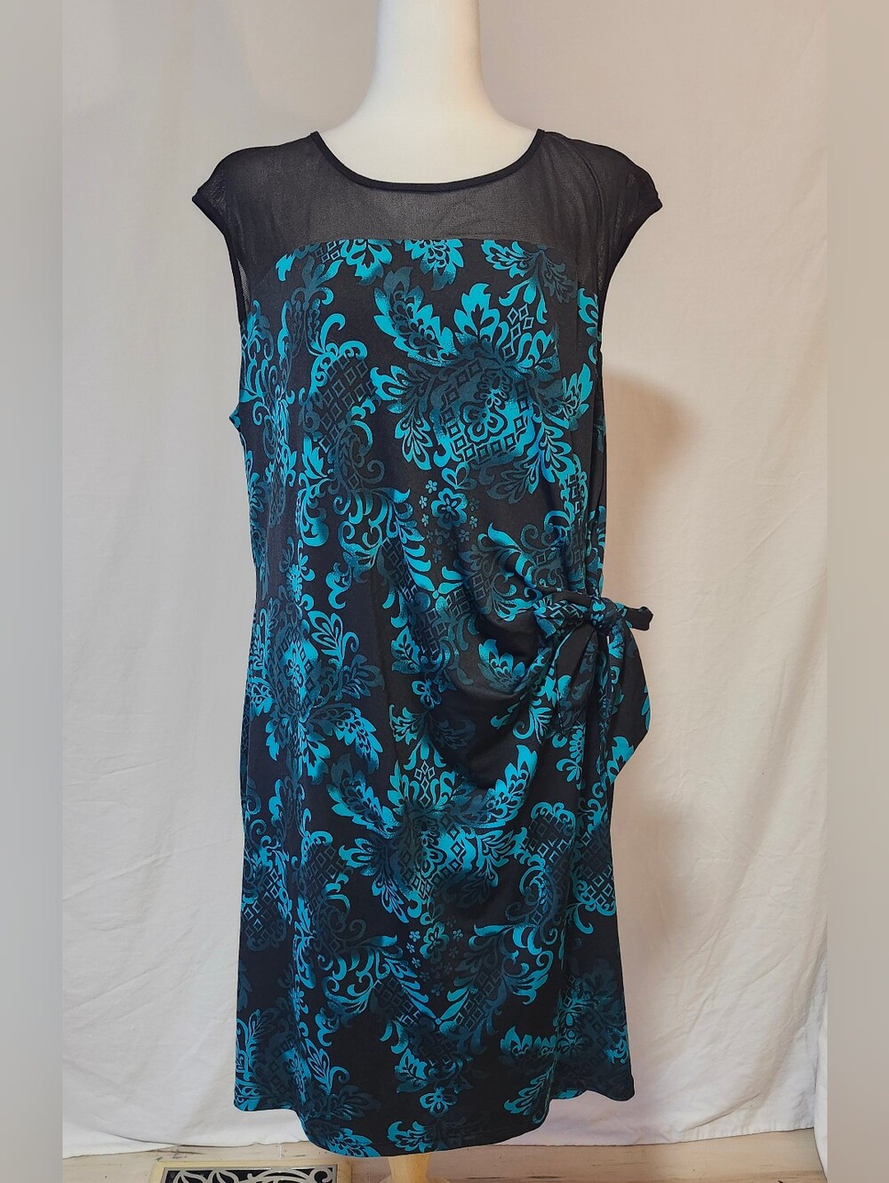 Reitman's Sleeveless Black & Teal Floral Tie-Waist Dress